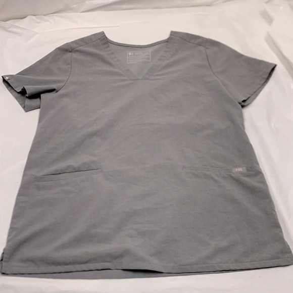 Women Figs Gray Casma 3 Pocket Scrub Top Size Medium - Picture 1 of 5